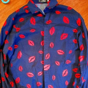 Lips print button up. Size sm/md US (3XL japan)